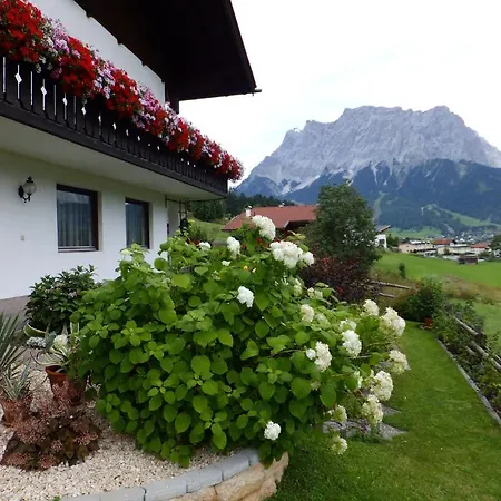 Haus Sonnenwinkel * Lermoos