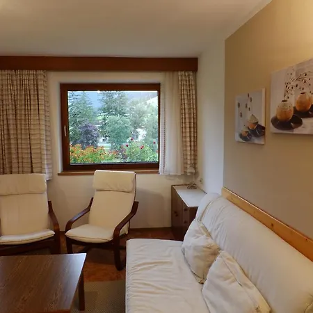 Haus Sonnenwinkel Apartment Lermoos
