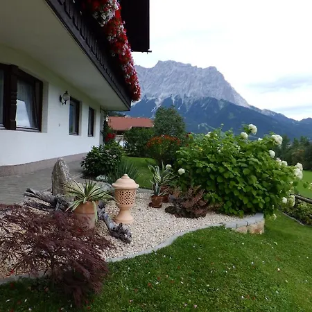 Haus Sonnenwinkel Apartament Lermoos